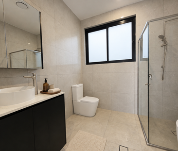 Sophisticated Corner-Block Living with Designer Appeal - Photo 6
