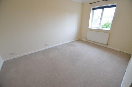 3 bedroom detached house to rent - Photo 4