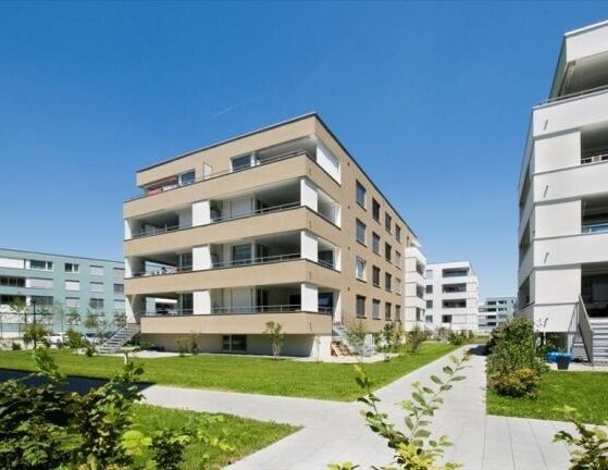 Large apartment for rent - Photo 1