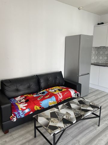 2 Bed Flat, York Place, IG1 - Photo 2