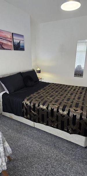 1 bedroom in a house share to rent - Photo 1