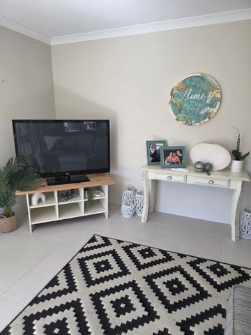 Ellenbrook - Photo 3