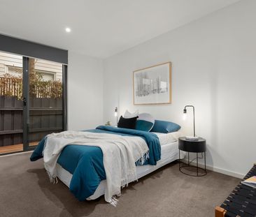 Space, style and security, paces from vibrant Carlisle Street - Photo 5