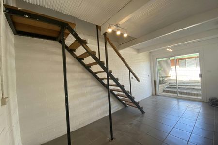 Beautiful home with afternoon Sunsets! - Photo 3