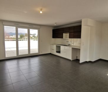 Location Appartement 3 pièces 68m² MARSEILLE 13ème - Photo 4