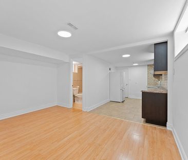 For Lease - 502 Westmount Avenue Unit# LOWER, Toronto, Ontario - Photo 6