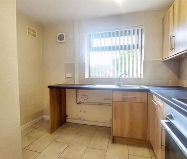 3 bedroom detached bungalow to rent - Photo 6