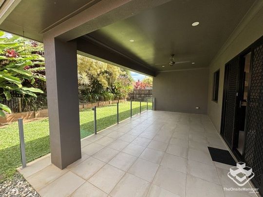 4 BEDROOM NON-FURNISHED HOUSE - Photo 1