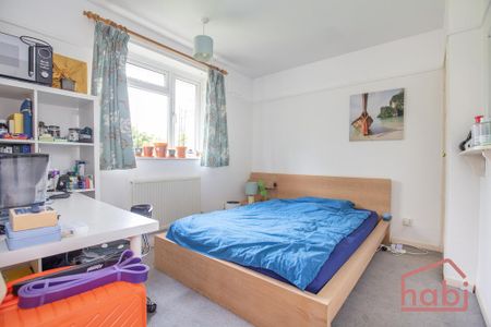 1 bedroom in a house share to rent - Photo 3