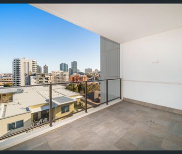 Absolutely Amazing : Lifestyle Location & Luxurious Living ! - Photo 1