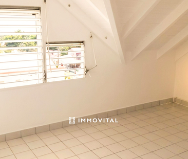 Location Appartement 5 pièces 84m² PETIT BOURG 97170 - Photo 3