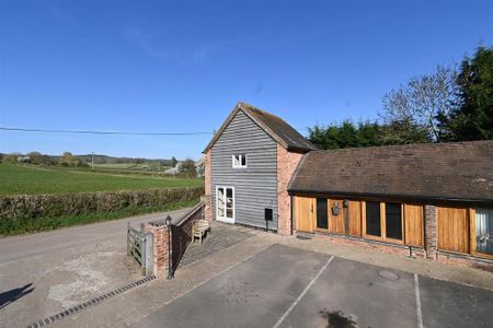 2 bedroom barn conversion to rent - Photo 3
