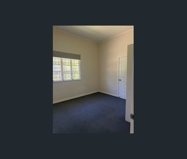 1 Mclean Street North Ipswich, - Photo 2