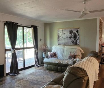 4 Bedroom Renovated and Furnished Home! - Photo 1