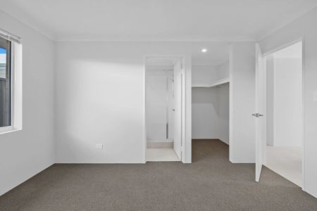 Spacious 4x2 Family Home - Landscaping and Fencing Complete 12th November - Photo 3