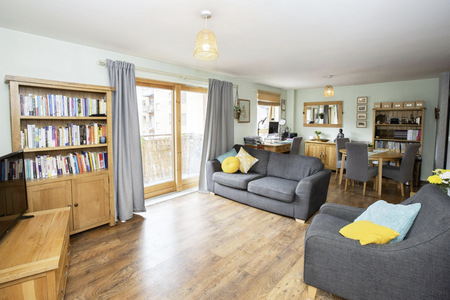 2 bedroom apartment to rent - Photo 2