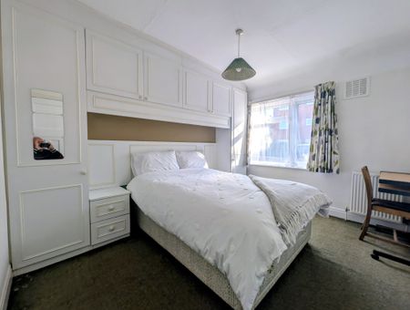 Kelso Gardens, Woodhouse - Photo 3