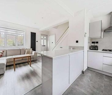 Lynwood Crescent, Ascot, Berkshire, SL5 - Photo 2