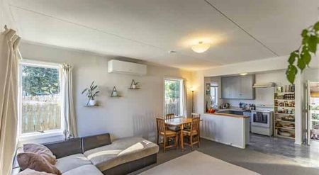 3 BEDROOMS IN WAIPUKURAU - Photo 3