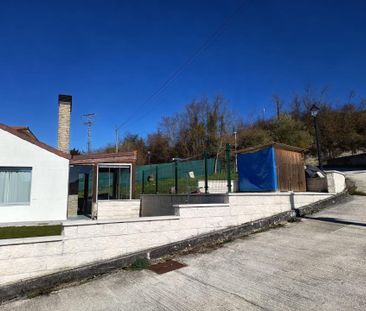 Tu casa con chimenea, porche y jardín… cerca de Berriozar - Foto 5