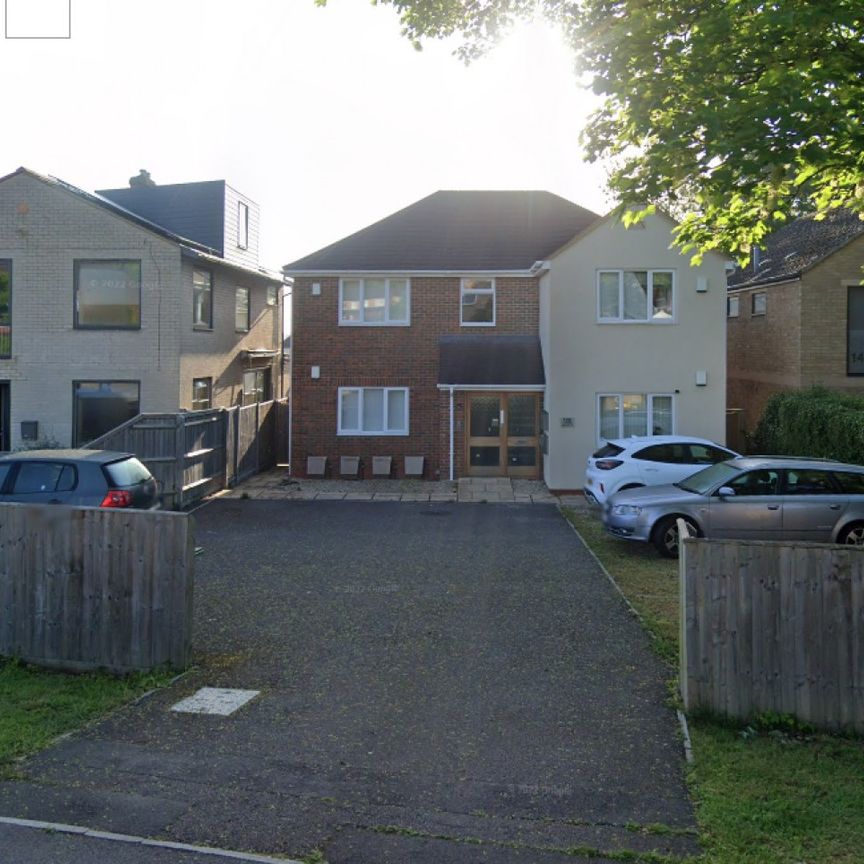1 bed Apartment - To Let - Photo 2
