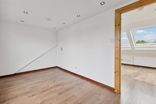 1 bedroom in London - Photo 1