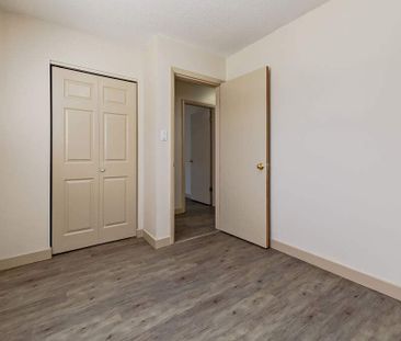 Renovated Suite - 3 Bedroom - Photo 5