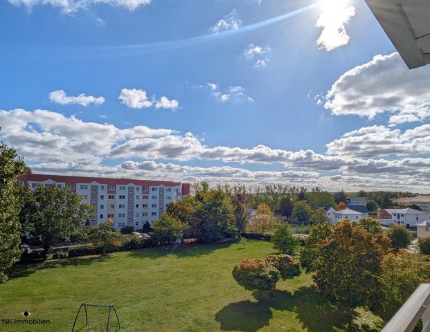 ++ sonnige 2-Raum-Wohnung mit Balkon & netter Hausgemeinschaft - in Limbach-Oberfrohna ++ - Photo 1