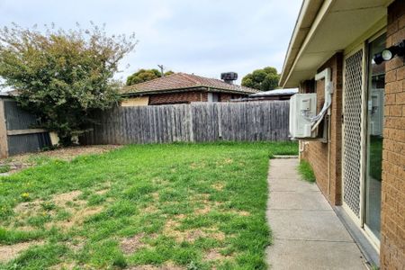 59 Carlisle Drive, Epping VIC 3076 - House For Rent | Domain - Photo 5