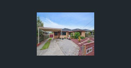 Charming 4 Bedroom Family Home - Photo 3