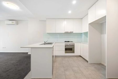 Modern North-Facing Apartment Offering Privacy, Light & Prime Convenience - Photo 2