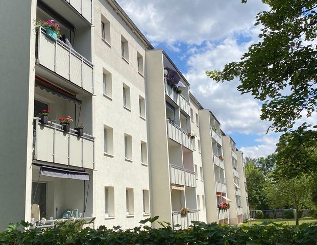 *** Wohlfühlbad | Südbalkon | EBK | 3 Raum-Wohnung in schönem Wohnumfeld *** - Photo 1