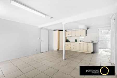 Highset home with bonus kitchenette and teenagers retreat under! - Photo 5