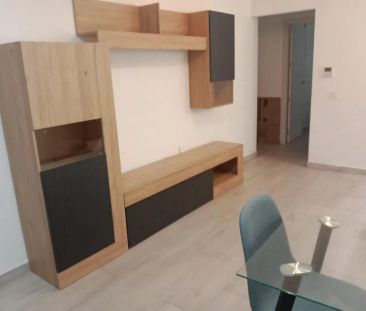 Alquiler de piso en Avenida de Carlos Haya - Photo 4