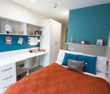 1 bedroom in a flat share to rent - Photo 5