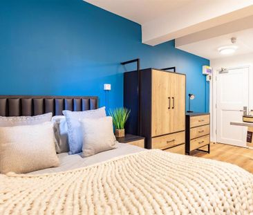 1 bedroom in a flat share to rent - Photo 1