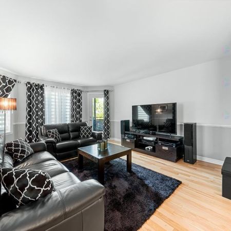 UN PETIT BIJOU! Situé dans le prestigieux- 4-1-2-Condo à louer - Photo 4