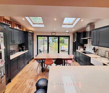3 bedroom semi-detached house to rent - Photo 6