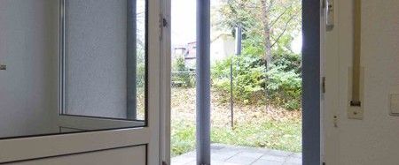 Singles aufgepasst: Kleines Appartment mit Terasse im Erdgeschoss - Foto 1
