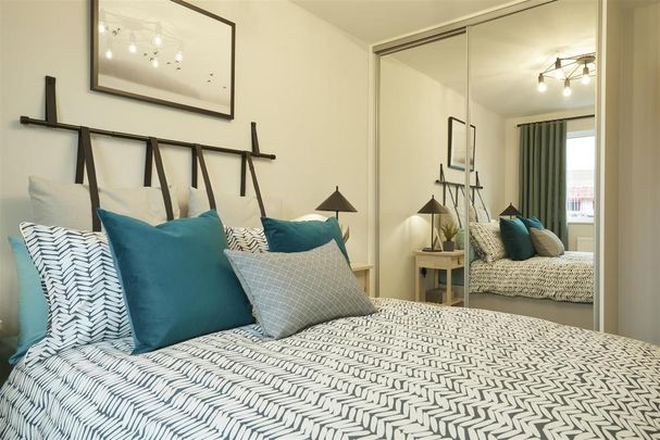 3 bedroom semi-detached house to rent - Photo 1
