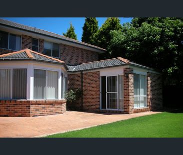 7 Patu Place, Cherrybrook, NSW 2126 - Photo 1