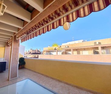 PENTHOUSE FOR RENT, 2 BEDROOMS AND 1 BATHROOM IN TORREVIEJA - Photo 2