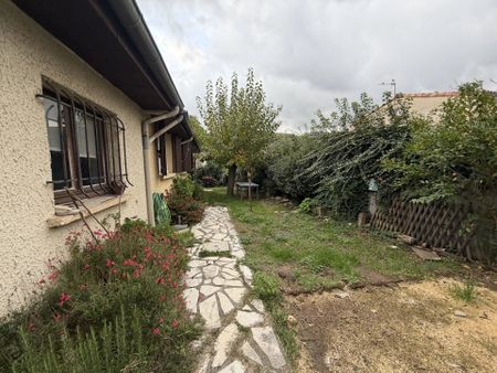 Location Maison 3 pièces 80 m2 à Lodève - Photo 4