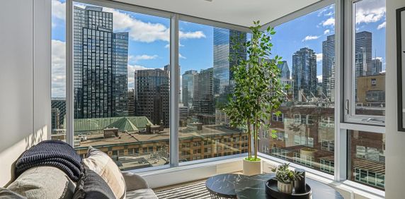 Bachelor - 360 Rue Mayor, Montréal - Photo 2