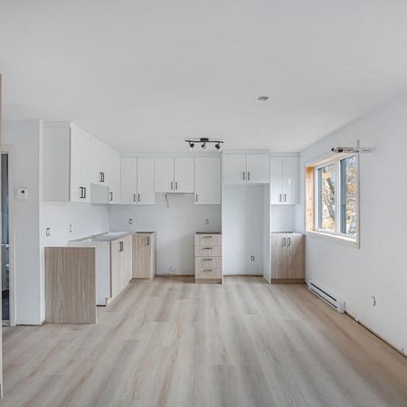 3 et demi neuf dans une copropriété - Photo 3