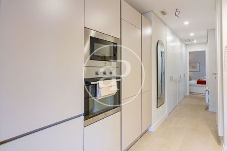 2 bedroom luxury Flat for rent in Madrid, Autonomous Region of Madrid - Photo 2