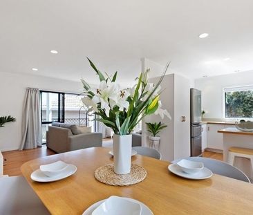 Live, Life, Love Lucerne! Welcome Bay - Photo 3