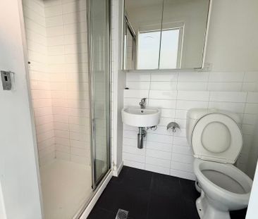 Unfurnished 1B1B Apartment for Rent in Prime Hawthorn Location! - Photo 2