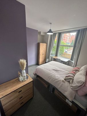 Room 1, 56 Broxholme Lane - Photo 1