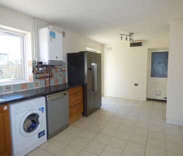 3 bedroom semi-detached house to rent - Photo 6